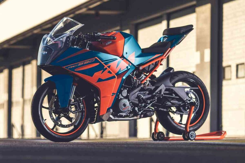 KTM RC 390, 390